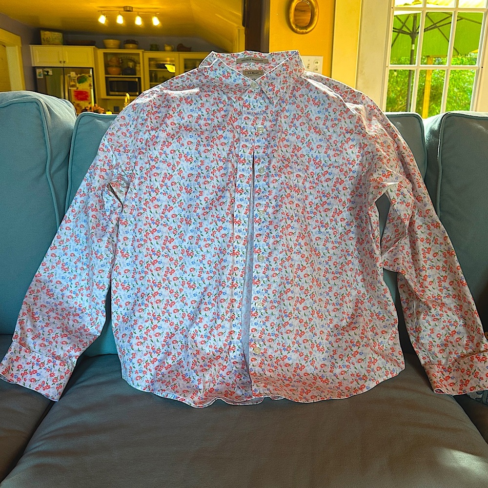 L.L. Bean Women’s Blouse Large Wrinkle Resistant Floral Button Up 100% Cotton
